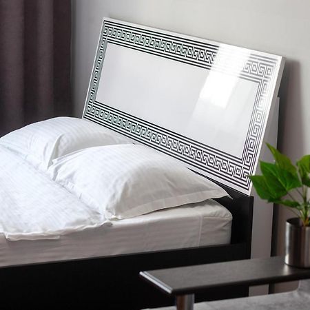 Leogrand Apartments On Svobody إلفيف المظهر الخارجي الصورة