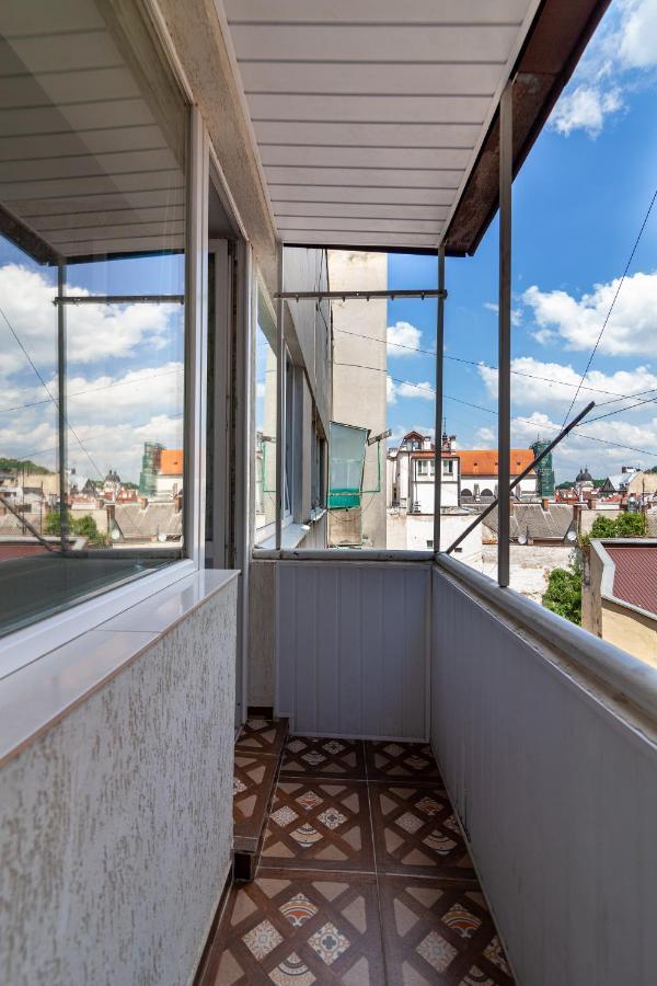 Leogrand Apartments On Svobody إلفيف المظهر الخارجي الصورة